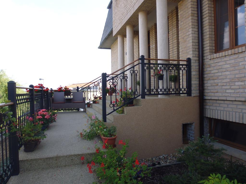 Villa Homestay Nad Helmrovkou Prague Exterior photo